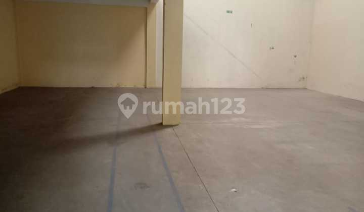 Warehouse in Prima Centre. Daan Mogot, 276m² floor.