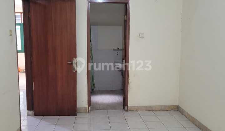 Rumah di Metland Puri Jakarta Barat,