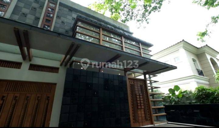 Disewakan Rumah Mewah Di Taman Golf, Lippo Karawaci. Full Furnish. 1