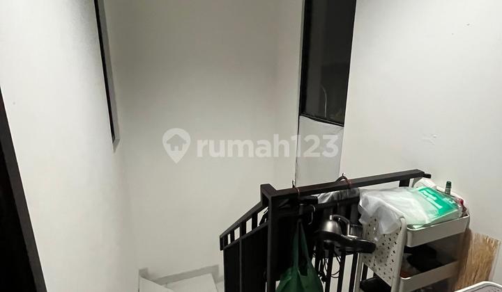 Rumah Sihuni di Golf Island, Pantai Indah Kapuk, Jakarta Utara. Rumah Sihuni di Golf Island, Pantai Indah Kapuk, Jakarta Utara.