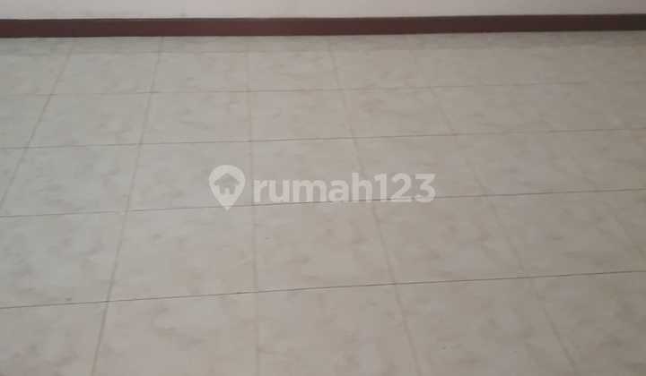 Rumah Di  Taman Griya Hijau 1, Alam Sutera, Tangerang. 2