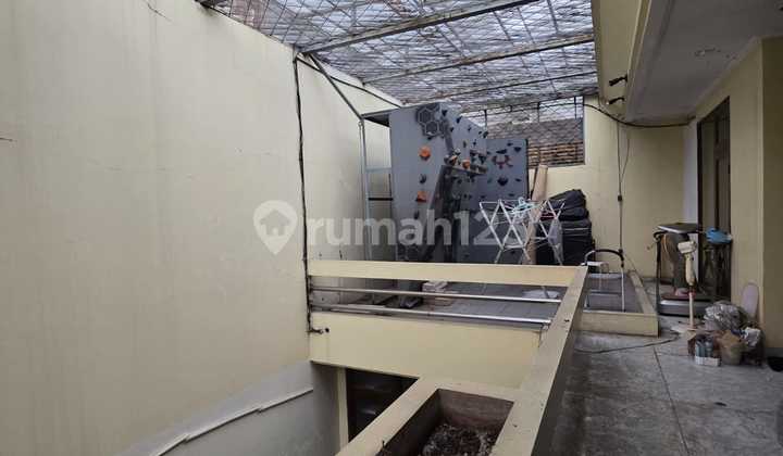 Rumah Green Garden, Kebun Jeruk, Jakarta Barat. Luas Tanah 420 M2.