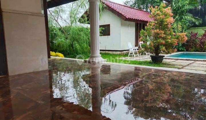 Villa Dengan Taman Dan Pemandangan Sawah 1