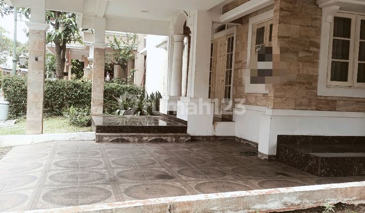 Rumah Cantik Hoek Siap Huni