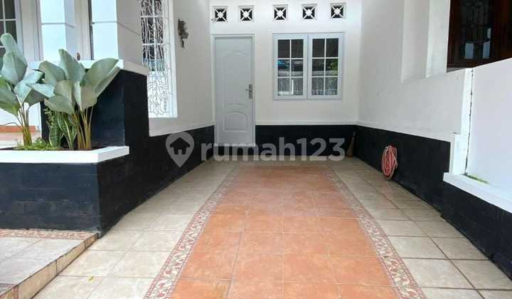 Rumah Cantik Siap Huni Di Puri Sriwedari Samping Raffles Hills