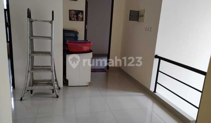 Cheap Corner House, Good and Ready to Occupy 2