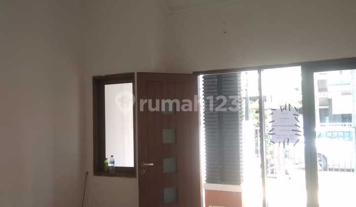 Disewakan Rumah Bagus, Baru Selesai Renov, Siap Huni Cluster Acacia Sumarecon Bekasi 9