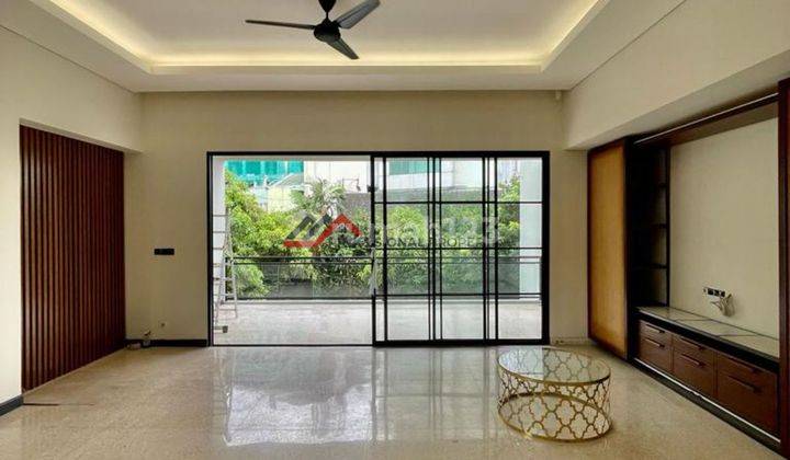 Rumah Mewah Design American Classic Private Lift Kebayoran Baru  2