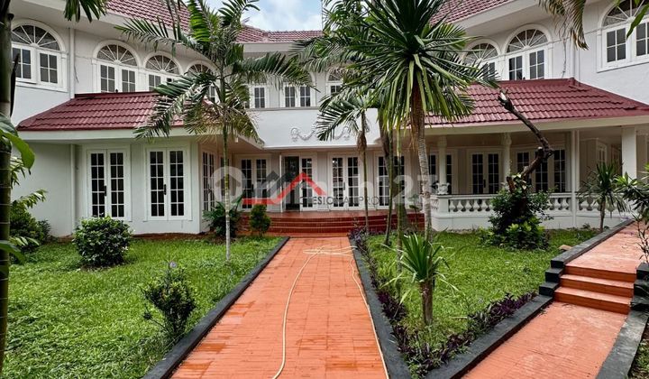 Rumah Bagus Harga Menarik Lokasi Strategis Dekat ke Senayan City