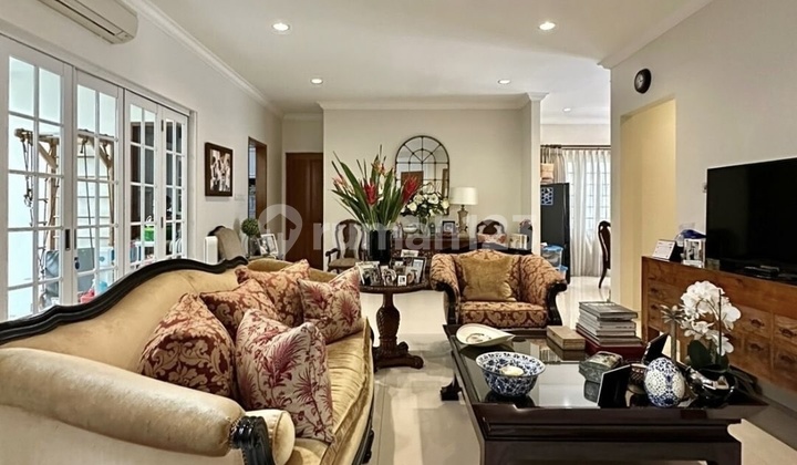 Rumah Bagus Modern Classic House Dekat MRT di Kebayoran Baru