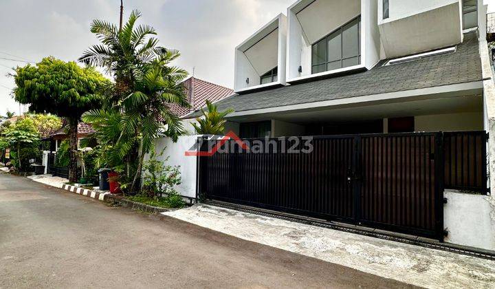 Rumah Bagus Minimalis Modern Dalam Komplek Villa Delima Lebak Bulus 1