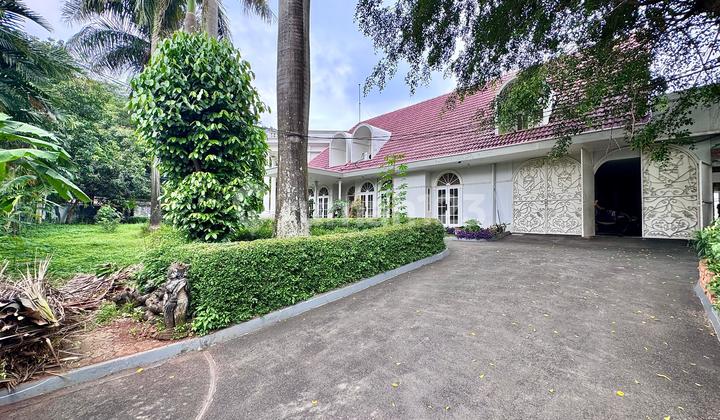 Rumah Murah Hitung Tanah Dekat Senayan City Di Area Simprug Golf