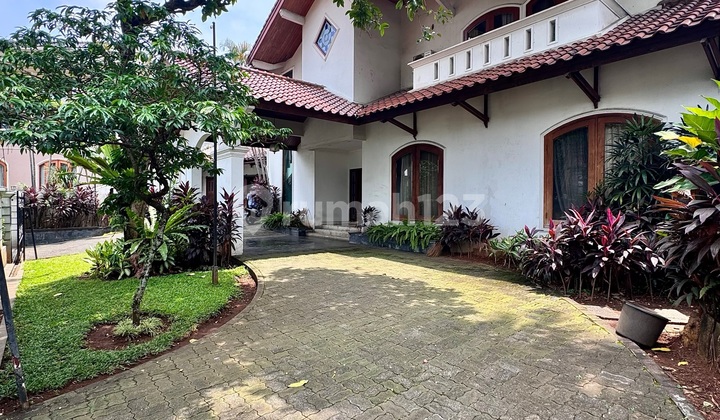 Premium House in a Prime Location, Price Close to NJOP in Pondok Indah Premium House in a Prime Location, Price Close to NJOP in Pondok Indah