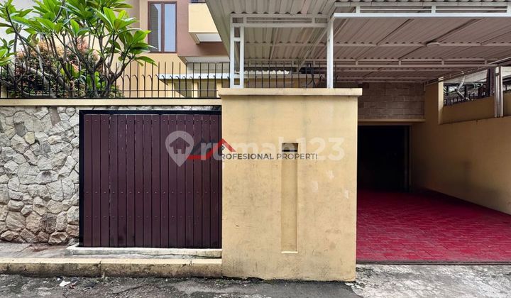 Rumah Siap Huni Modern Minimalis Private Pool Lokasi Di Kemang