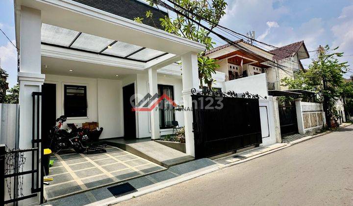 Rumah Baru Bergaya American Classic Lokasi Strategis Di Cipete 1