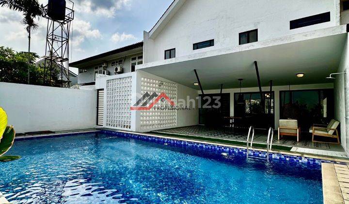 Rumah Bagus Private Pool Full Furnished Lokasi Tenang Bebas Banjir 1