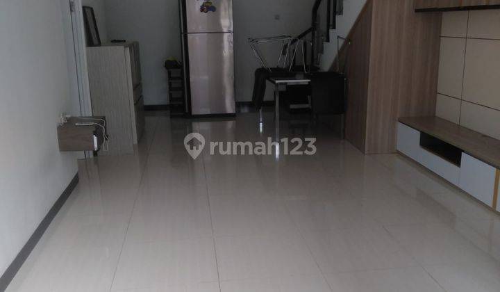 Rumah Full Furnish di Cluster Belleza Parigi 1