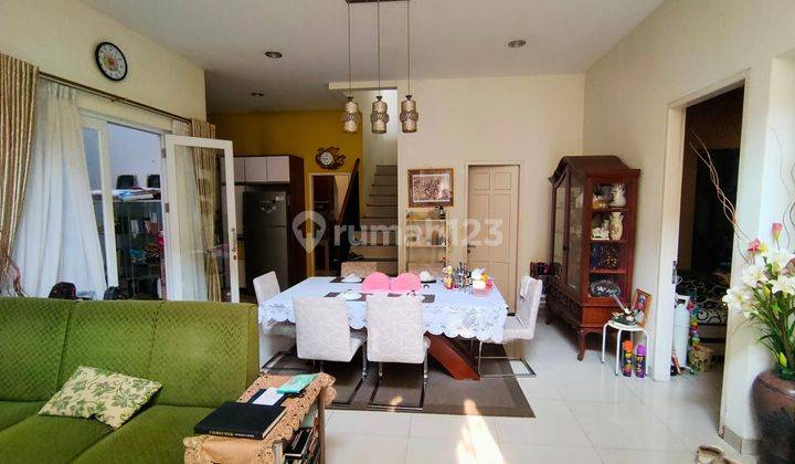 Dijual Rumah Hoek  Cantik Sevilla BSD Lokasi Depan 2