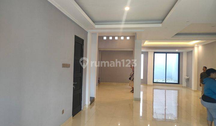 Dijual Rumah Griyaloka Tanjung Raya Bsd Depan Taman Siap Huni Renovasi Full 1