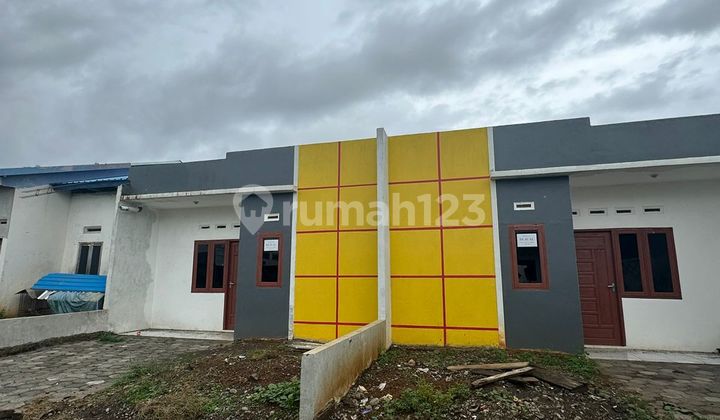 Rumah komersil poros jalan belakang Grand Mall Maros Rumah komersil poros jalan belakang Grand Mall Maros