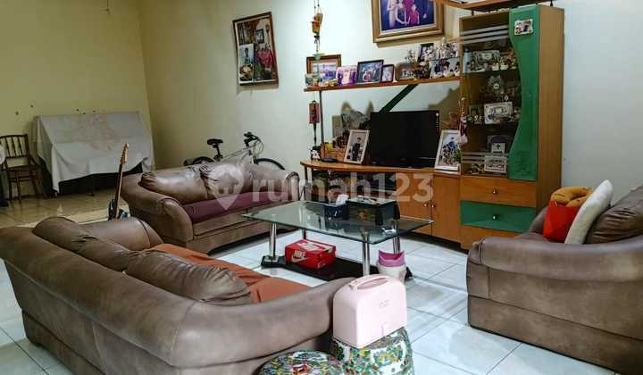 For Sale 2-Story House in Taman Alfa Indah Area, Joglo Kembangan 2