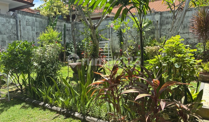 Spacious House with Furniture and Pool in Nusadua