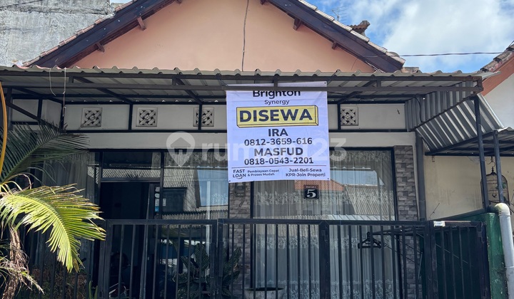 2-Story House in East Denpasar 2-Story House in East Denpasar