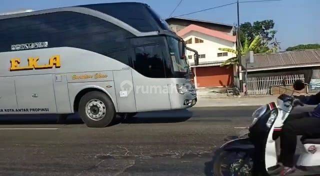 GUDANG SIAP PAKAI DI JLN. RAYA SRAGEN-SURABAYA 4