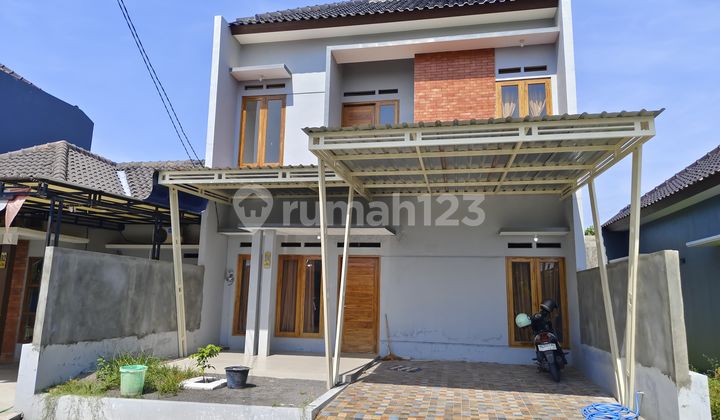 Rumah Bagus 2 Lantai Cluster Gentan Solo