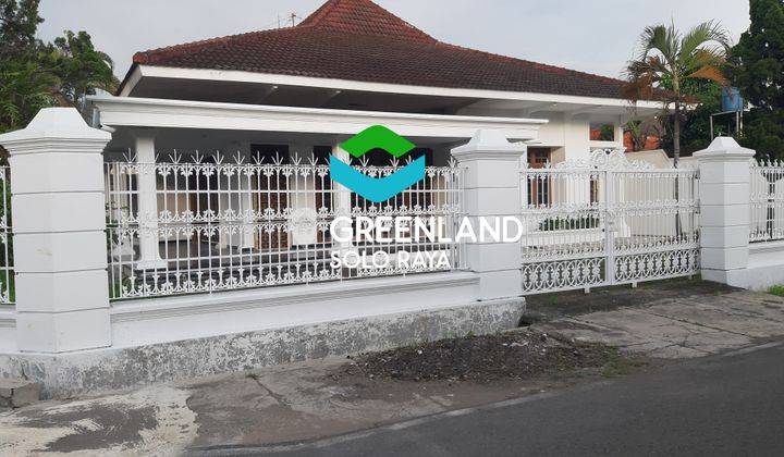 Rumah Bagus Luas dan Siap Pakai di Jajar Solo  2