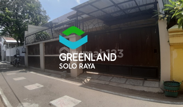 RUMAH BAGUS FURNISHED DI SONDAKAN SOLO 2