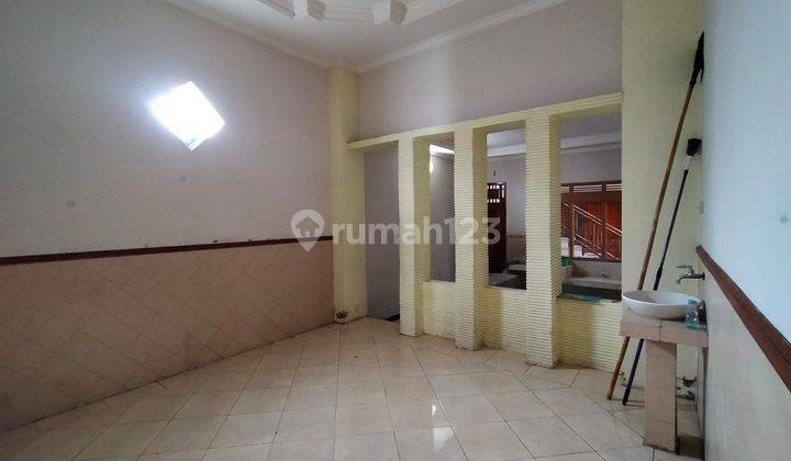 Gedung 2 Lantai Luas cocok untuk usaha di Manahan SOLO 7
