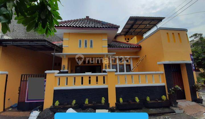 Rumah 2 Lantai siap pakai dan murah di Gentan 6