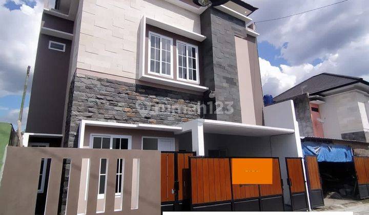 RUMAH GRESS 2 LANTAI FURNISHED DI PERUMAHAN COLOMADU SOLO 2