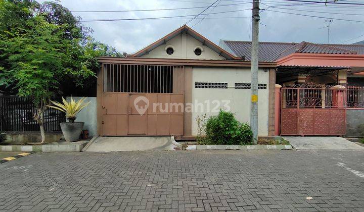 RUMAH DAN GUDANG USAHA DI LINGKUNGAN STRATEGIS DI   SOLO BARU 1