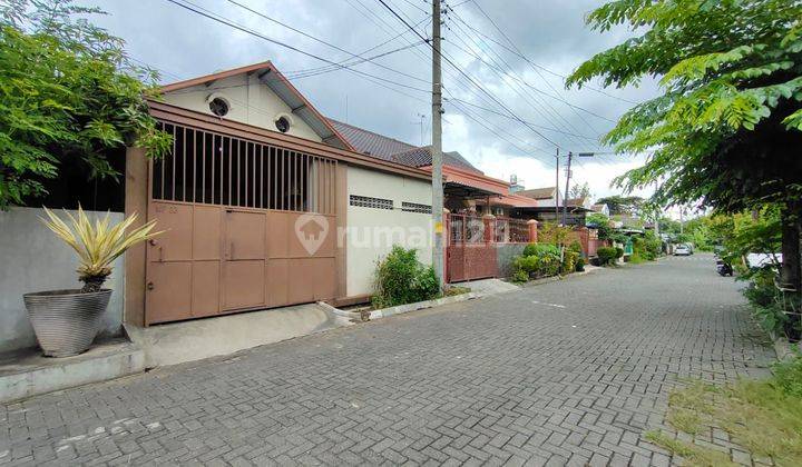 RUMAH DAN GUDANG USAHA DI LINGKUNGAN STRATEGIS DI   SOLO BARU 2