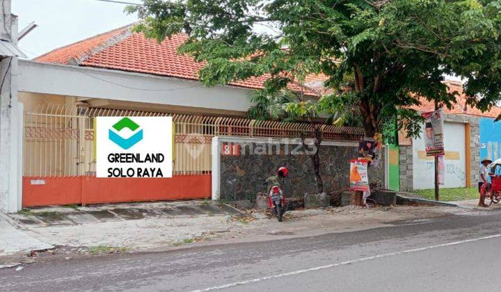 RUMAH BESAR STRATEGIS DI LOKASI BUSSINESS DI  SERENGAN SOLO 1