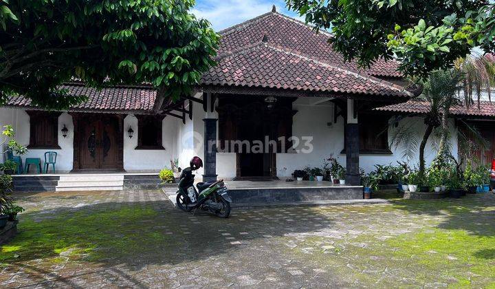 Rumah Furnished Etnik  Jawa di Banjarsari Solo 1