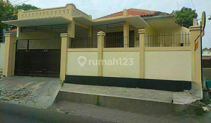 RUMAH BAGUS SIAP PAKAI DEKAT KAMPUS DAN SEKOLAH BANJARSARI SOLO 2