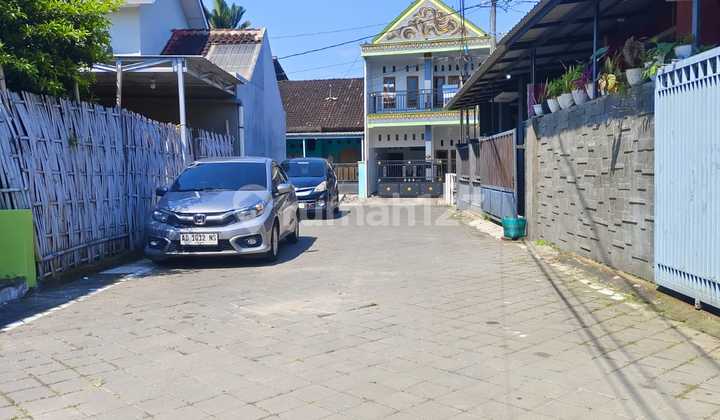 Environmentally Friendly Clean Ready-to-Use Comfortable House in Gentan Solo