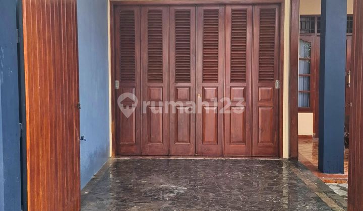 2-Story Fully Furnished Luxury House in Pucangsawit, Jebres, Solo