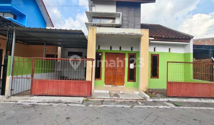 Environmentally Friendly Clean Ready-to-Use Comfortable House in Gentan Solo