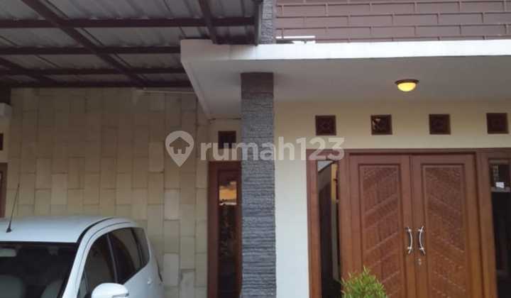 1.5-Story Furnished House in the Elite Gentan Solo Housing Complex