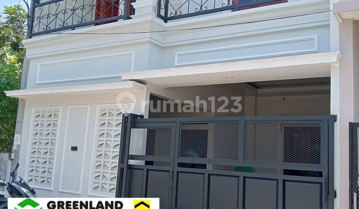 Rumah 2 Lantai Baru di Perumahan Gentan Sukoharjo