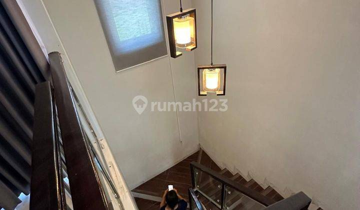 Rumah Mewah 2 Lantai Full Furnish Di Kartasura 2