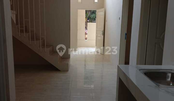 Rumah Bagus Siap Pakai & Full Renovasi Di Perumahan Gentan Solo 2