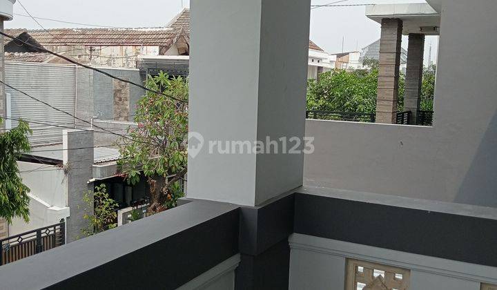 Rumah Mewah  2 Lantai Di Perumahan  Fajar Indah Solo 2