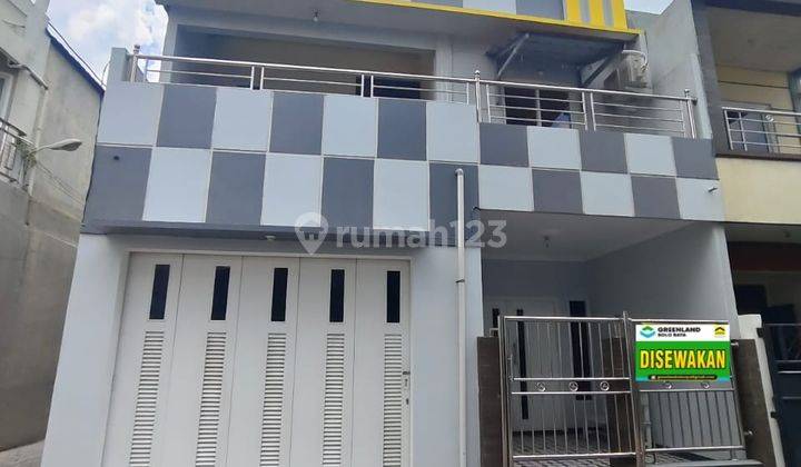 Rumah 2 Lantai Moderen Bersih Di Laweyan Solo 1