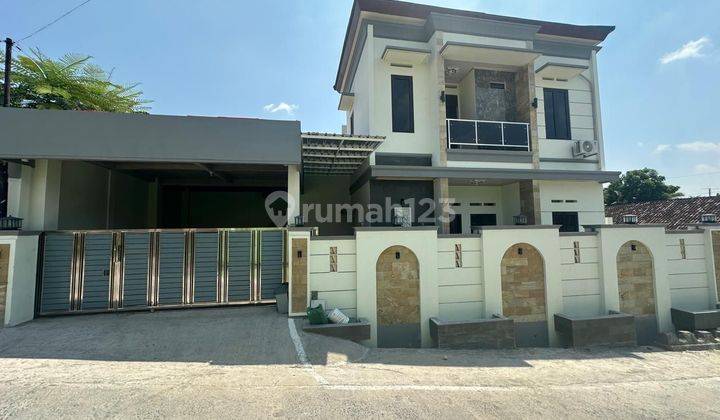 Rumah Mewah 2 Lantai Full Furnish Di Kartasura 1