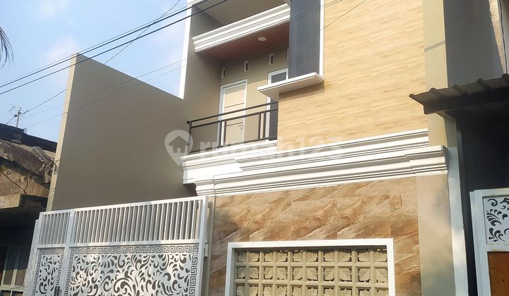 New Luxurious 2-Story House in Banyuanyar, Solo